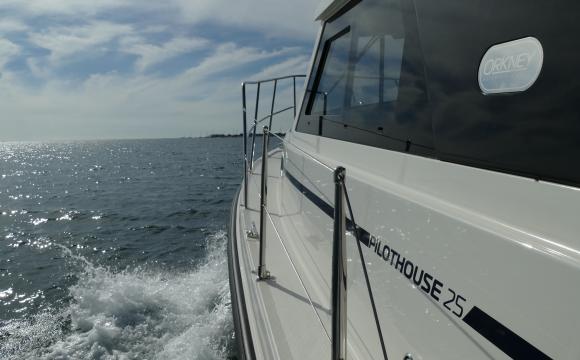 Pilothouse 25 Birdie